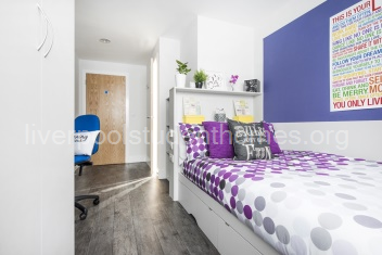 Room Shaw Street in Liverpool