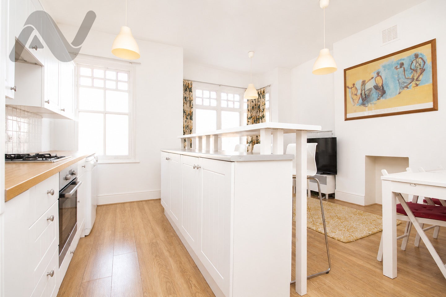 Flat Middle Lane in Greater London