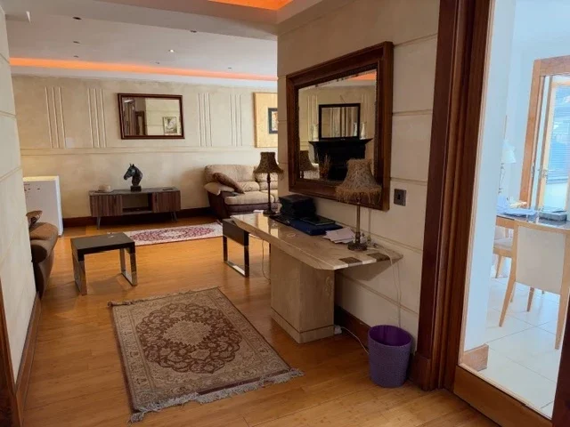 House Barn Rise in Greater London