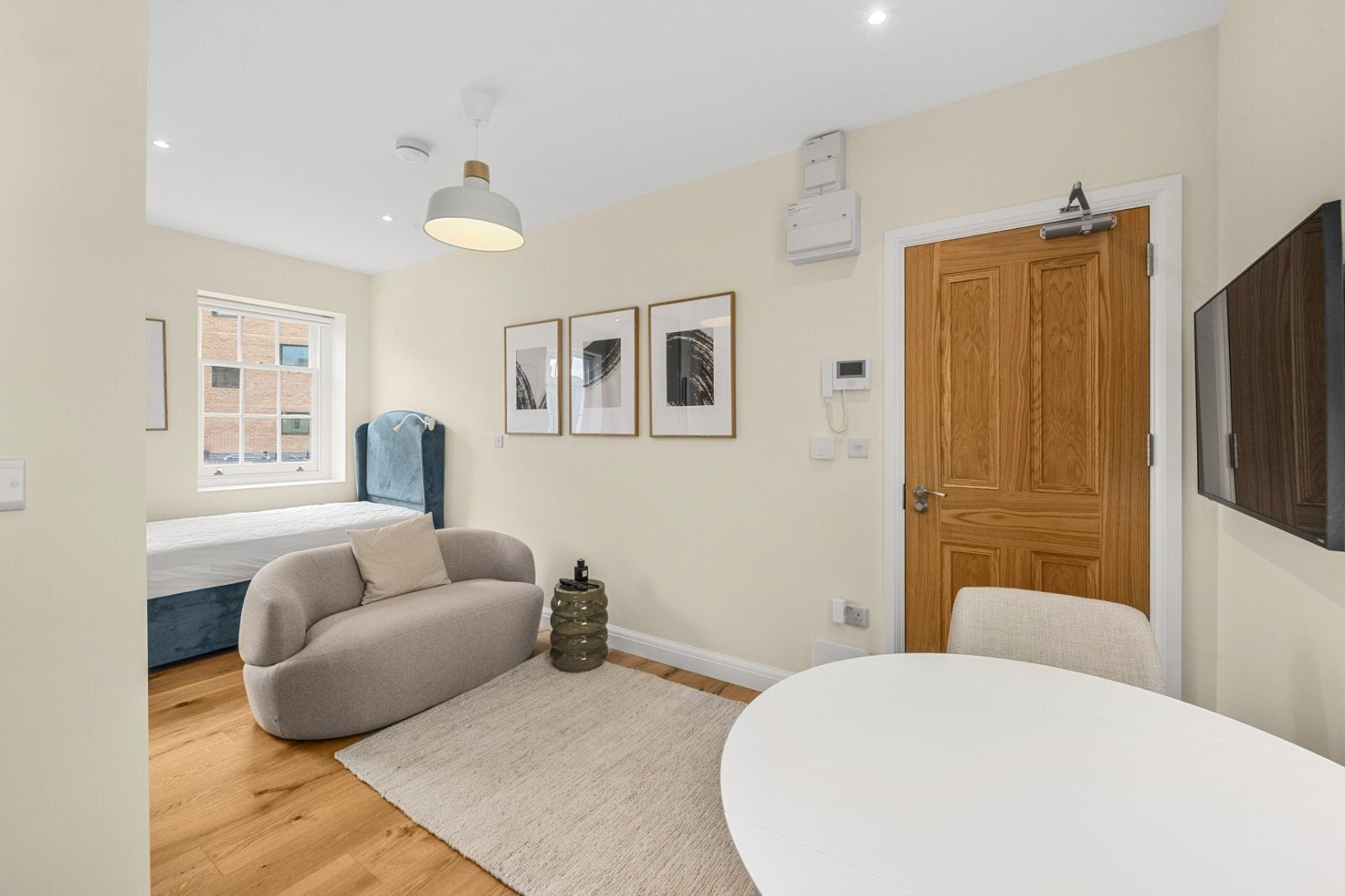 Flat Titchborne Row in City of Westminster