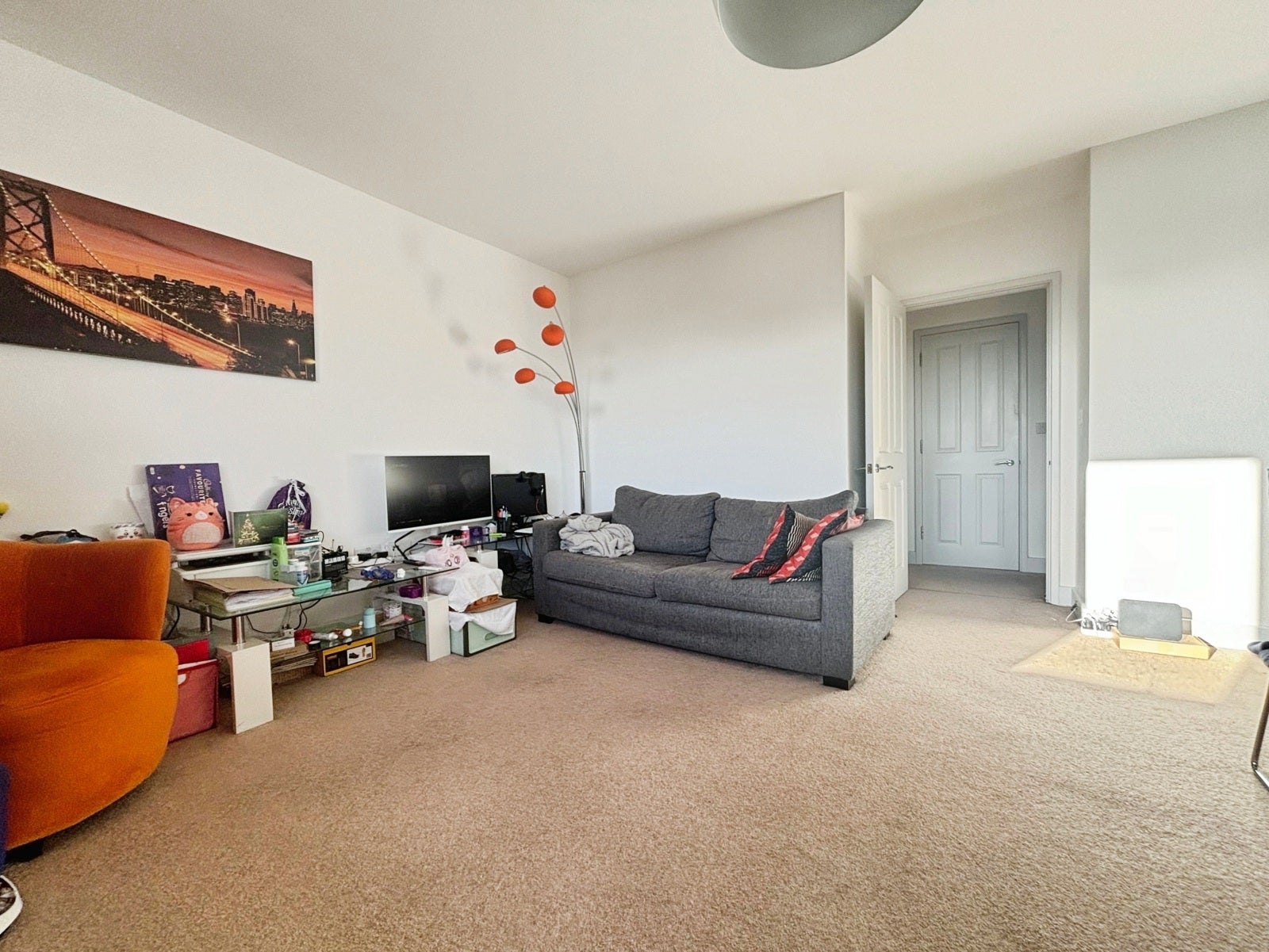 Flat Fire Fly Avenue in Swindon