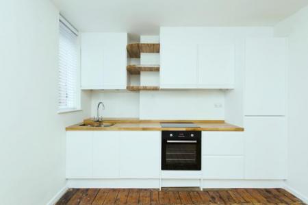 Flat Caledonian Road in Greater London