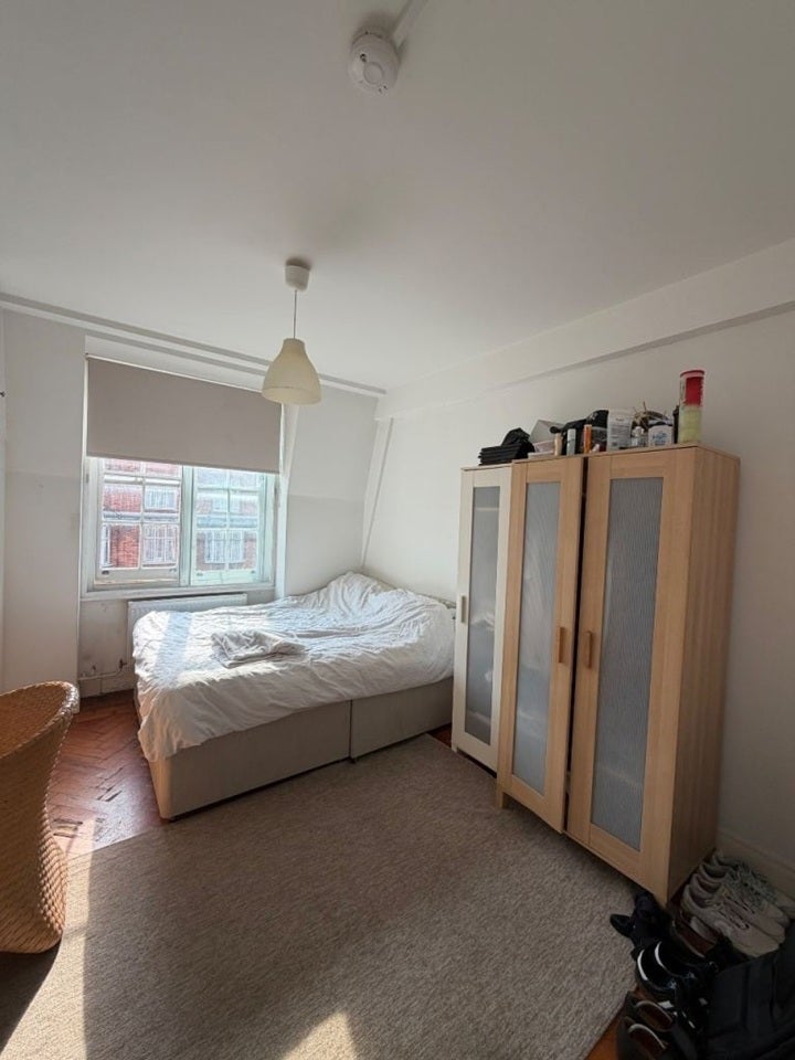 Room Queensway in City of Westminster
