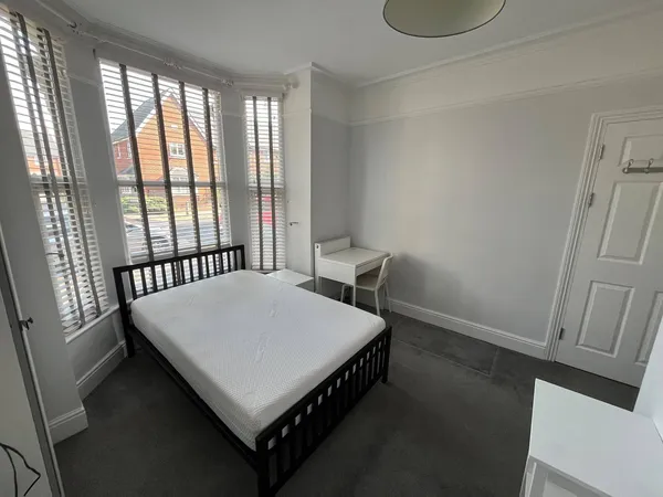 Flat Hastings Road in Maidstone