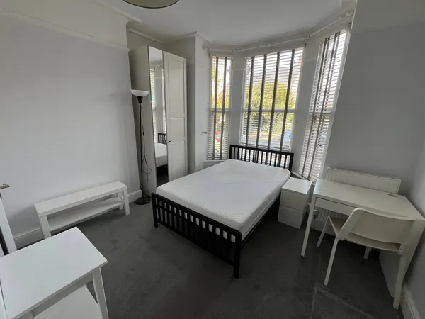 Flat Hastings Road in Maidstone
