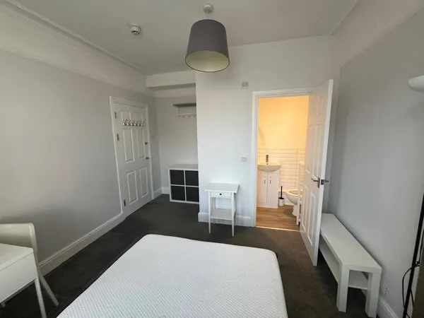 Flat Hastings Road in Maidstone