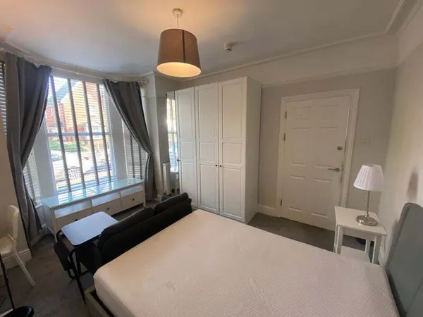Flat Hastings Road in Maidstone