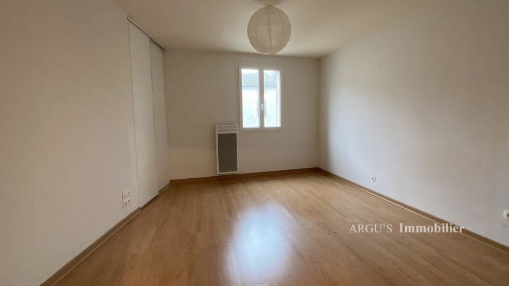 Appartement D 7 à Saint-Pierre-d'Exideuil