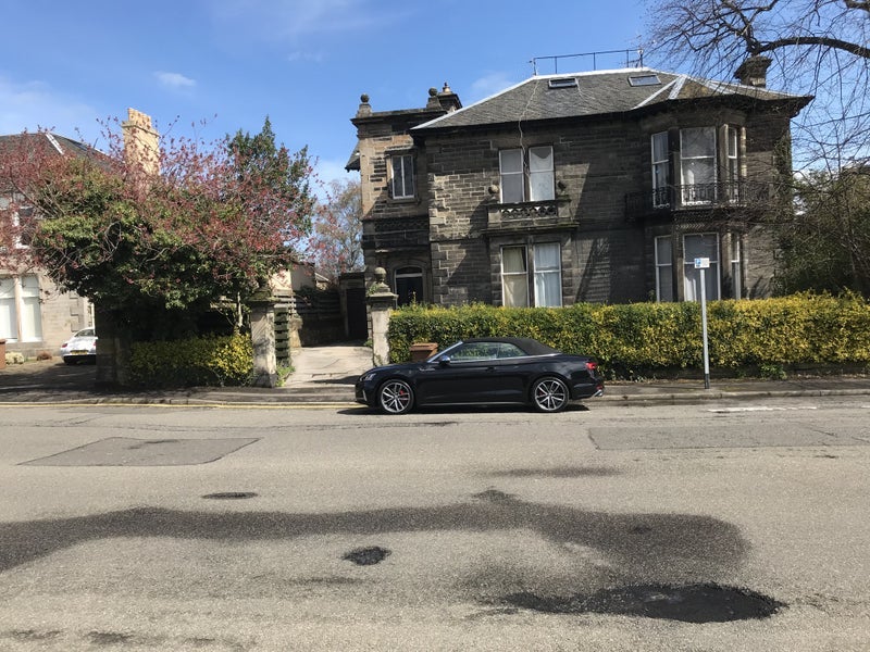 House Lauder Road in City of Edinburgh