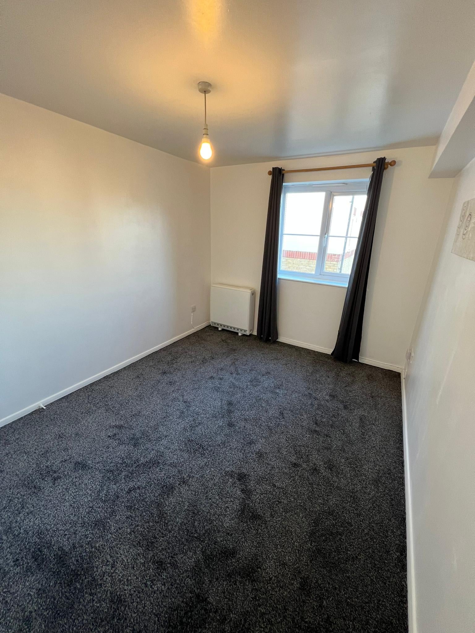 Flat Lewes Close in Grays