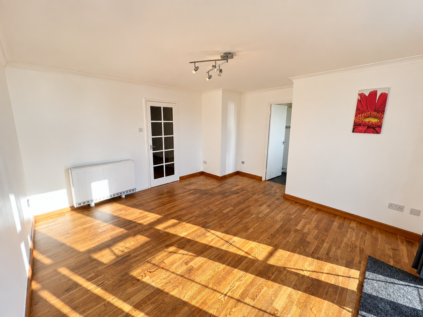 Flat Lewes Close in Grays