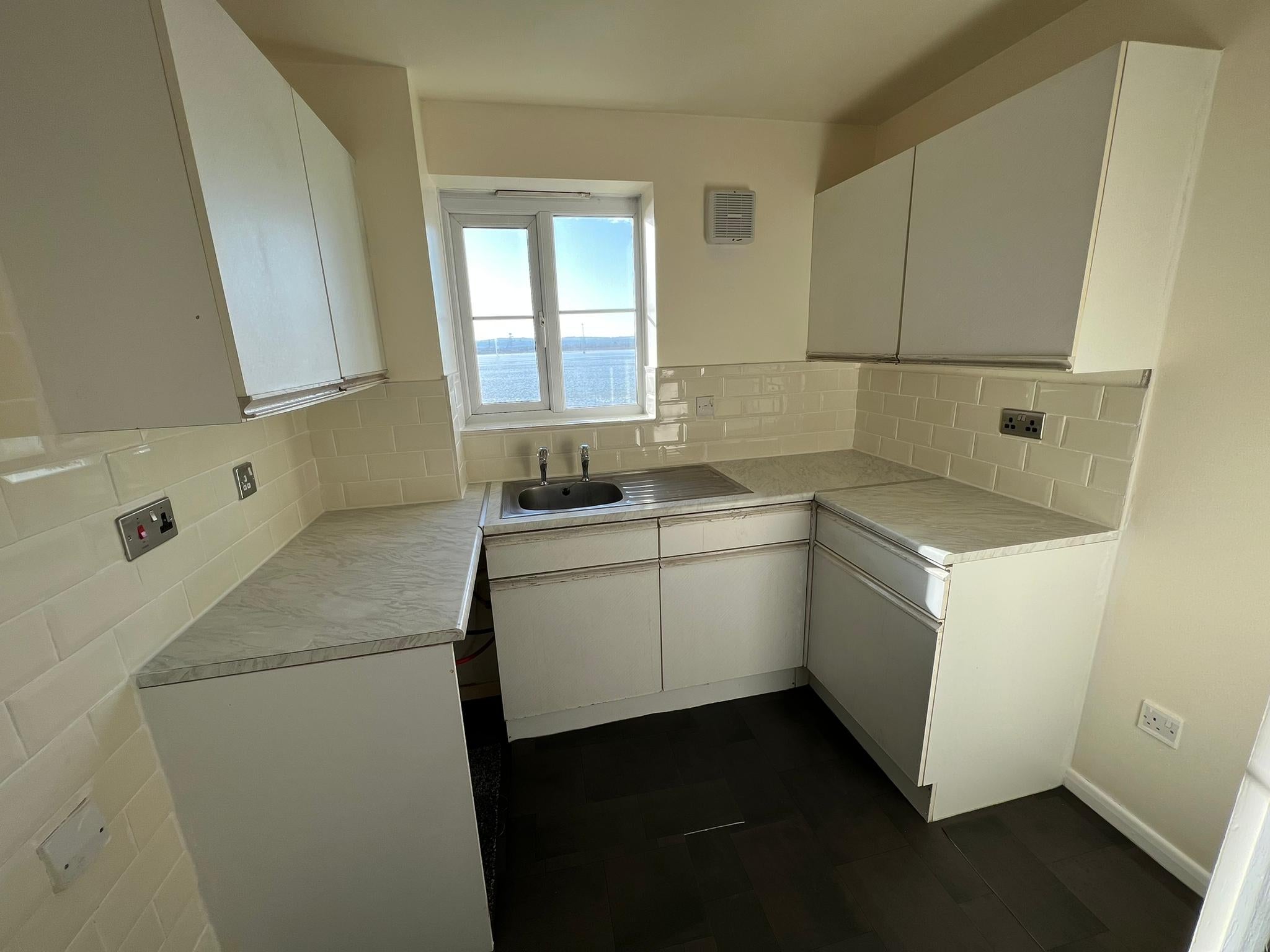 Flat Lewes Close in Grays