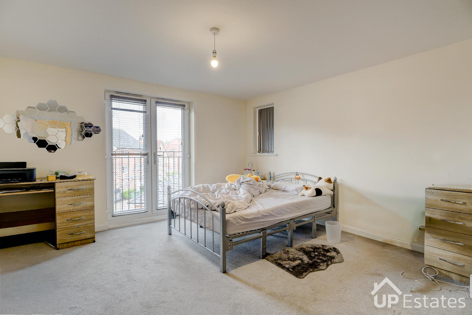 Flat Tawny Grove in Coventry