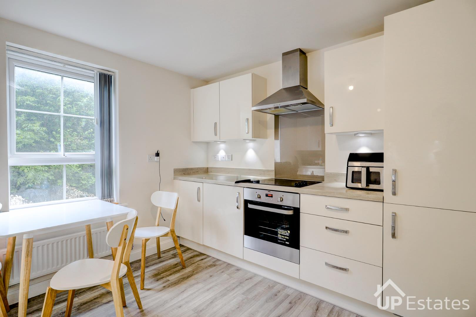 Flat Tawny Grove in Coventry