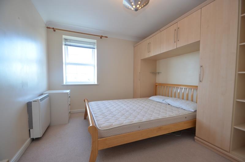 Flat Pembroke Road in Greater London
