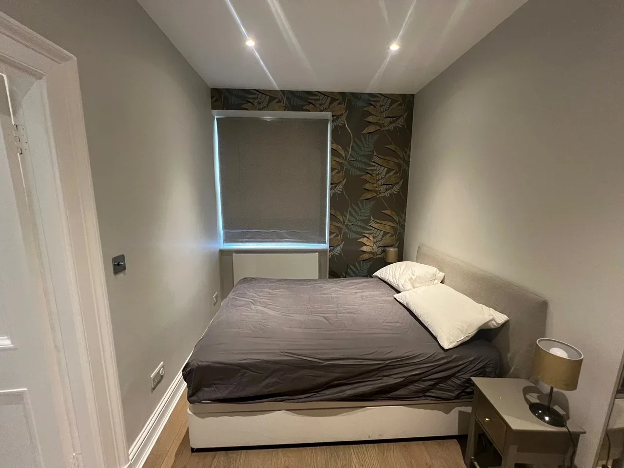 Flat Warwick Square in City of Westminster
