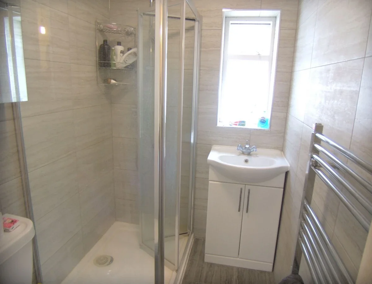 Flat Radley Mews in Greater London