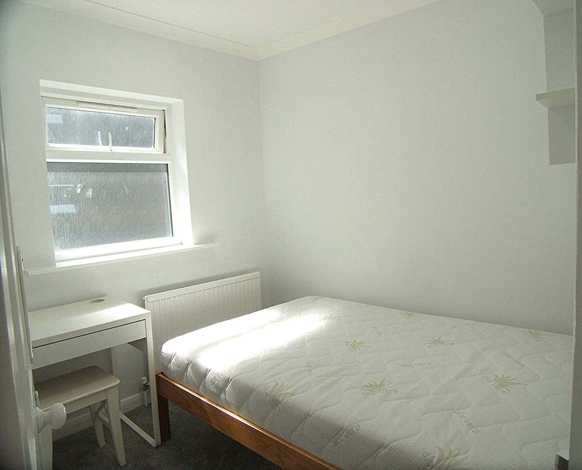 Flat Radley Mews in Greater London