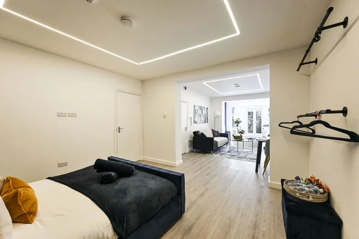 Flat Caledonian Road in Greater London