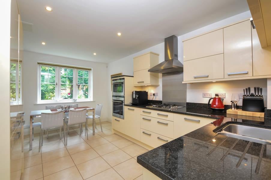 Flat R37 in Greater London