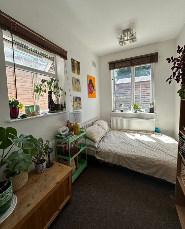 Flat Graham Road in Greater London