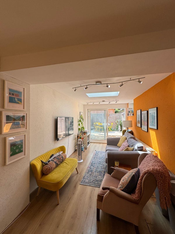 Flat Graham Road in Greater London
