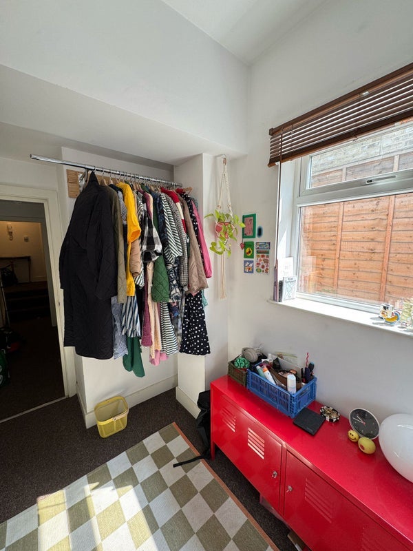 Flat Graham Road in Greater London