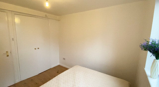 Room Chapter Close in Greater London