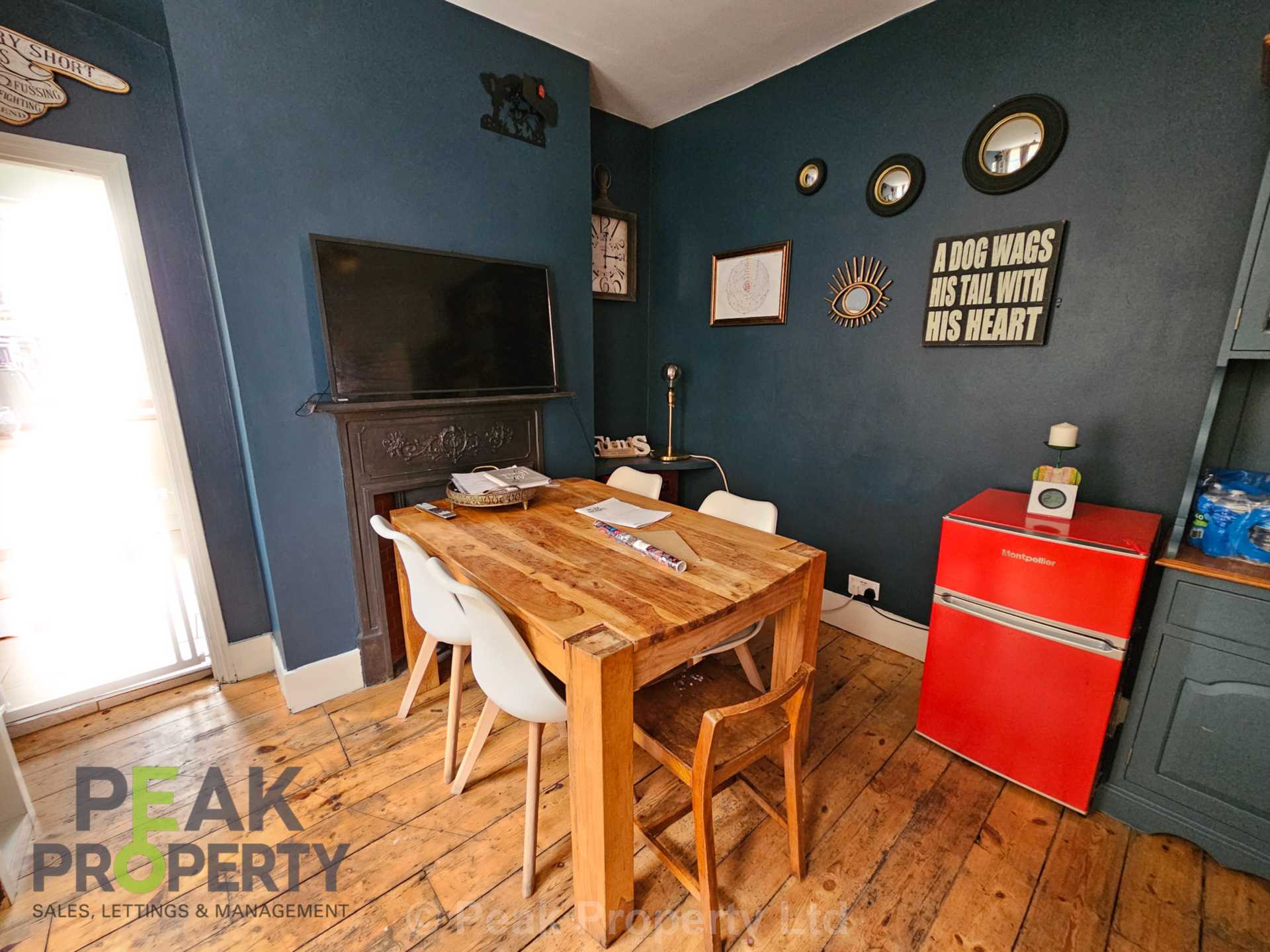 Room Gordon Road in Southend-on-Sea