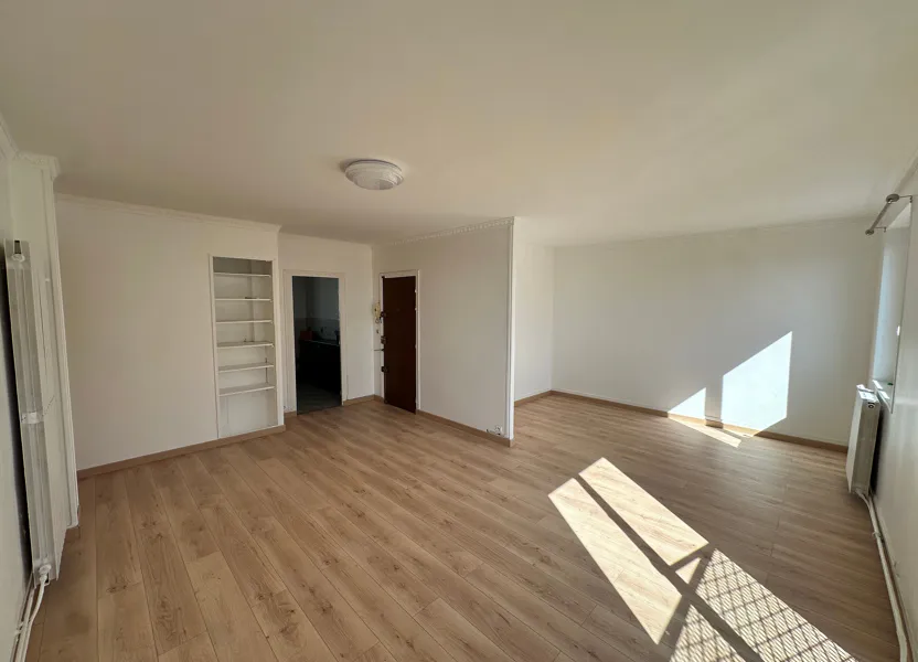 Flat Square Jean Mermoz in Le Blanc-Mesnil