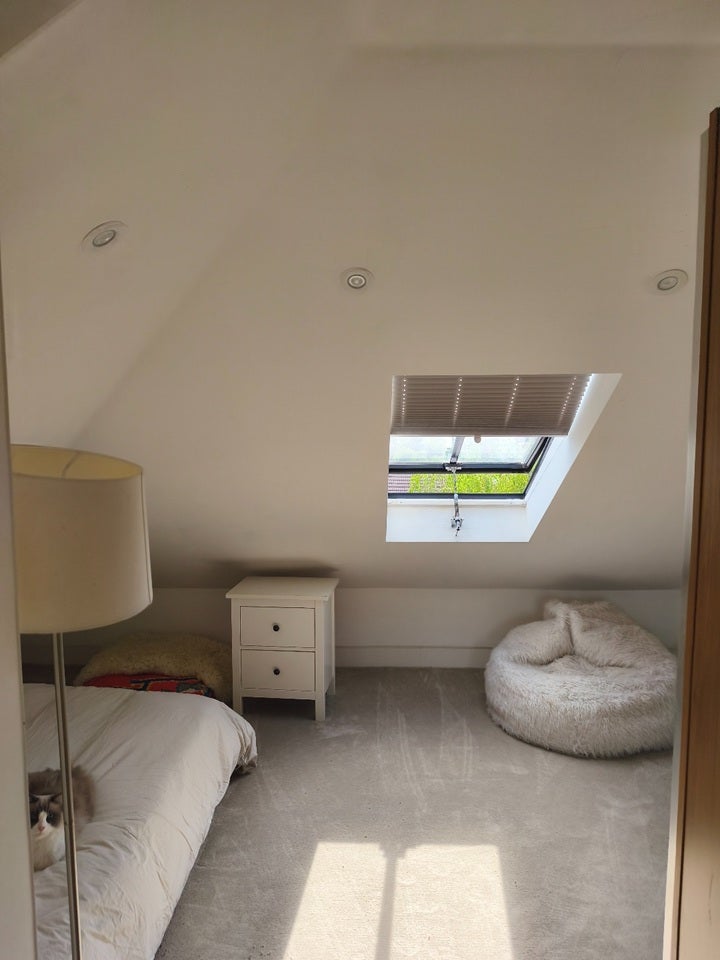 Flat Underhill Road in Greater London