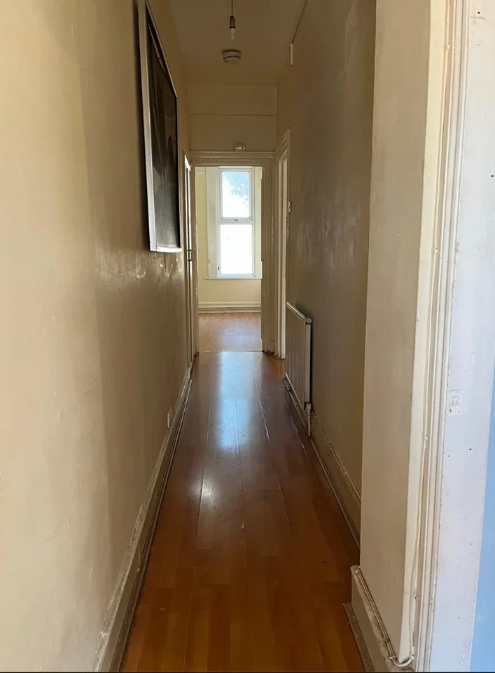 Flat Tylecroft Road in Greater London