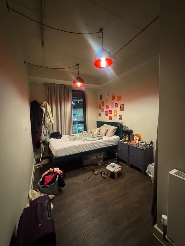 Room Atlantic Crescent in Greater London