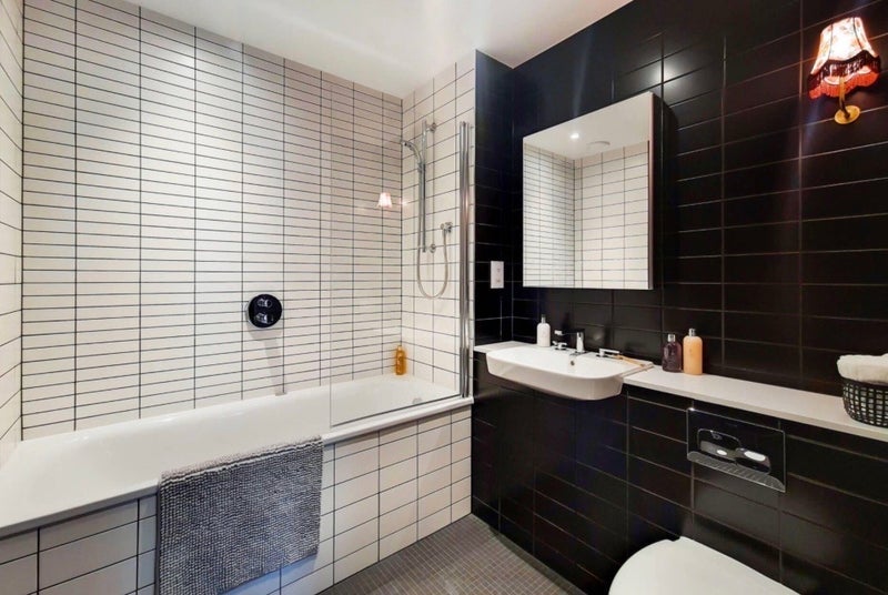 Room Atlantic Crescent in Greater London