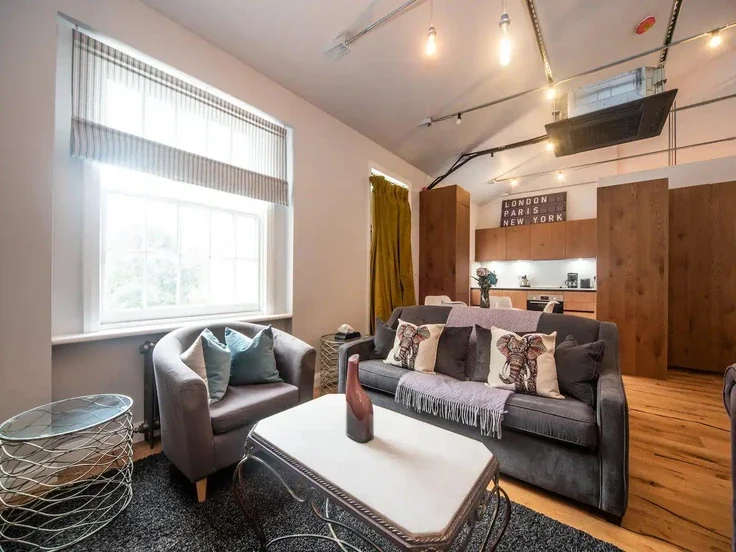 Flat Norland Place in Greater London