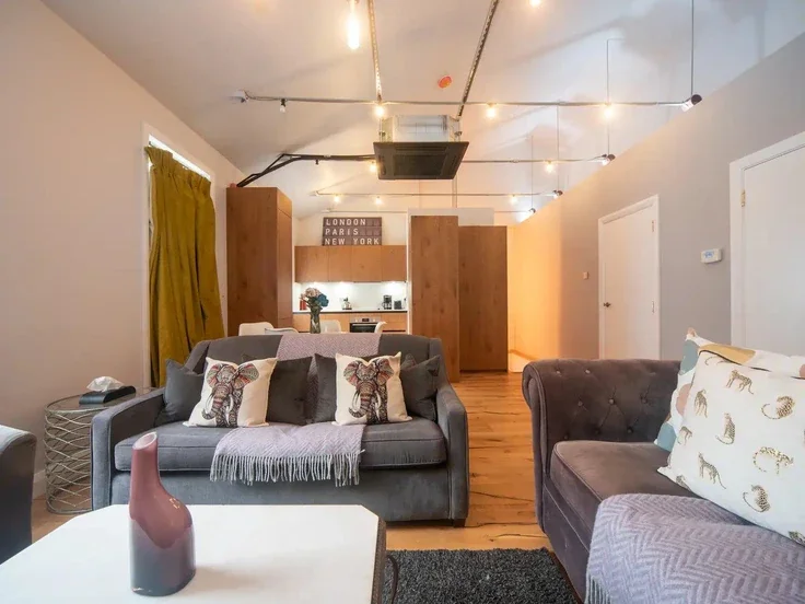 Flat Norland Place in Greater London