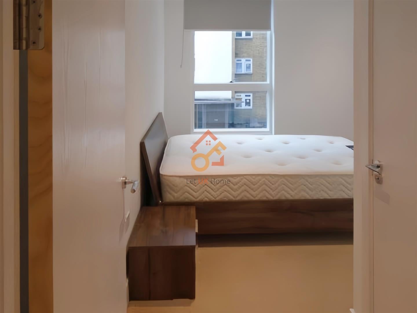 Flat St. Pancras Way in Greater London
