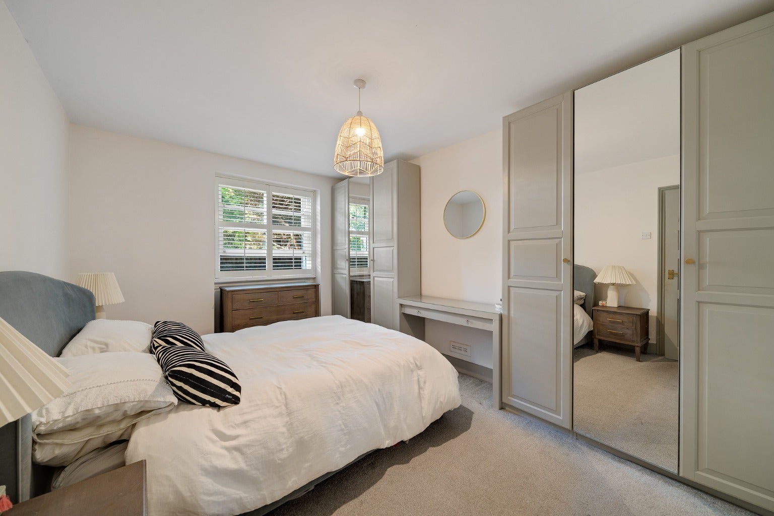 Flat Shooters Hill Road in London