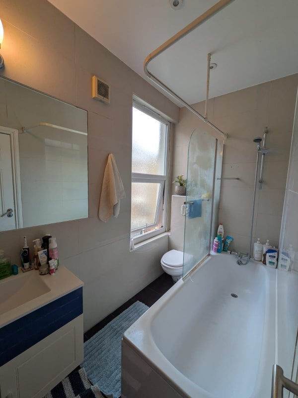 Room Southwell Road in Greater London