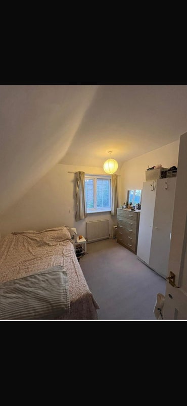 Room Topsham Road in Greater London