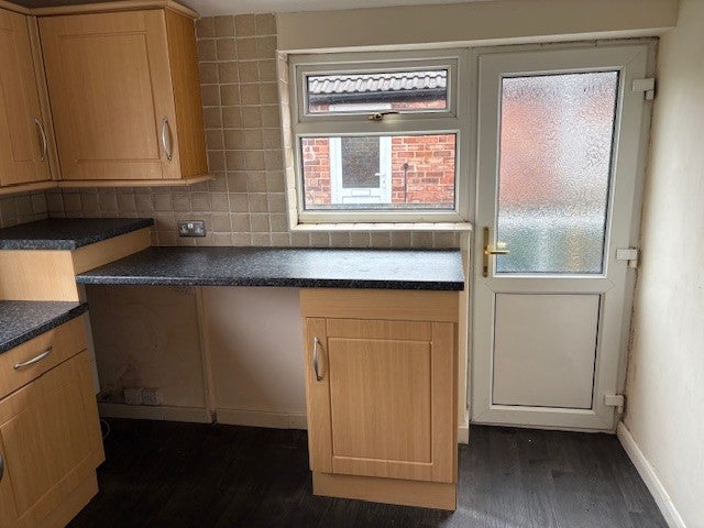 Flat Chanterlands Avenue in Hull