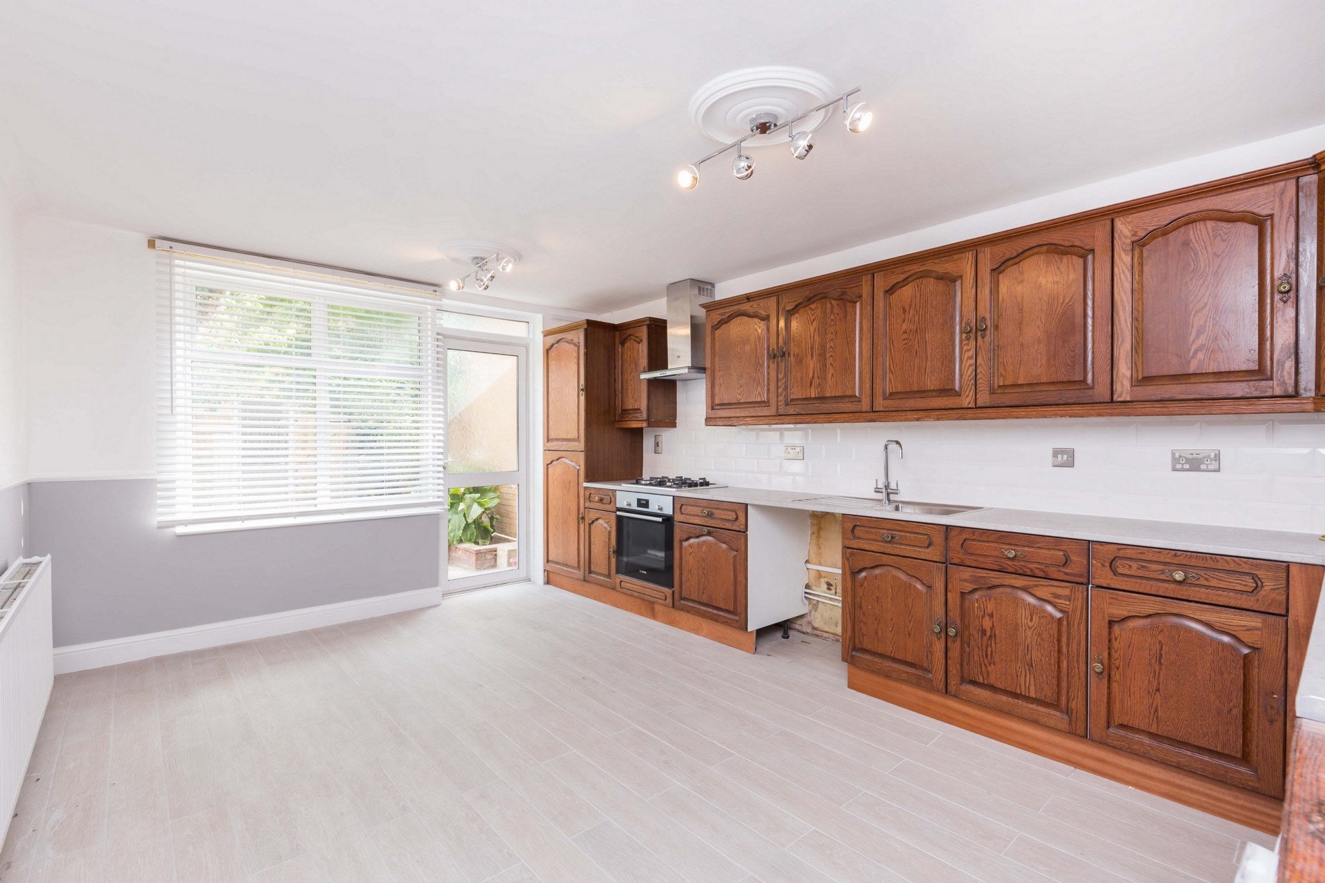 House Kirkland Walk in Greater London