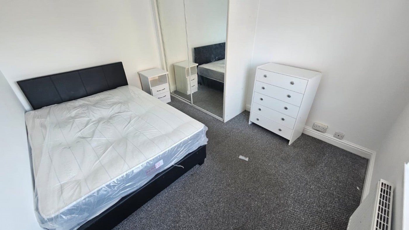 Room Farrar Street in Barnsley