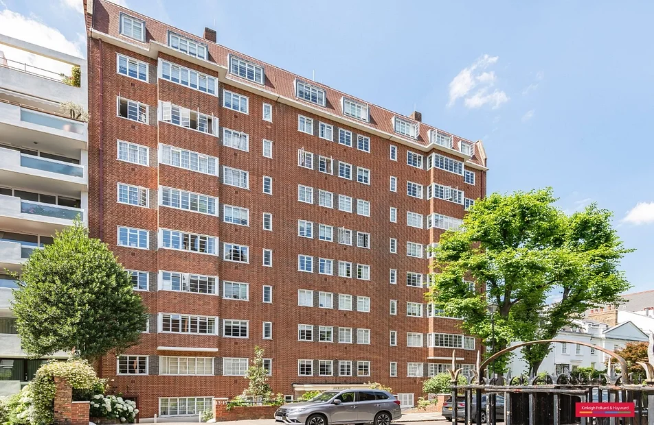 Flat St Petersburgh Place in City of Westminster