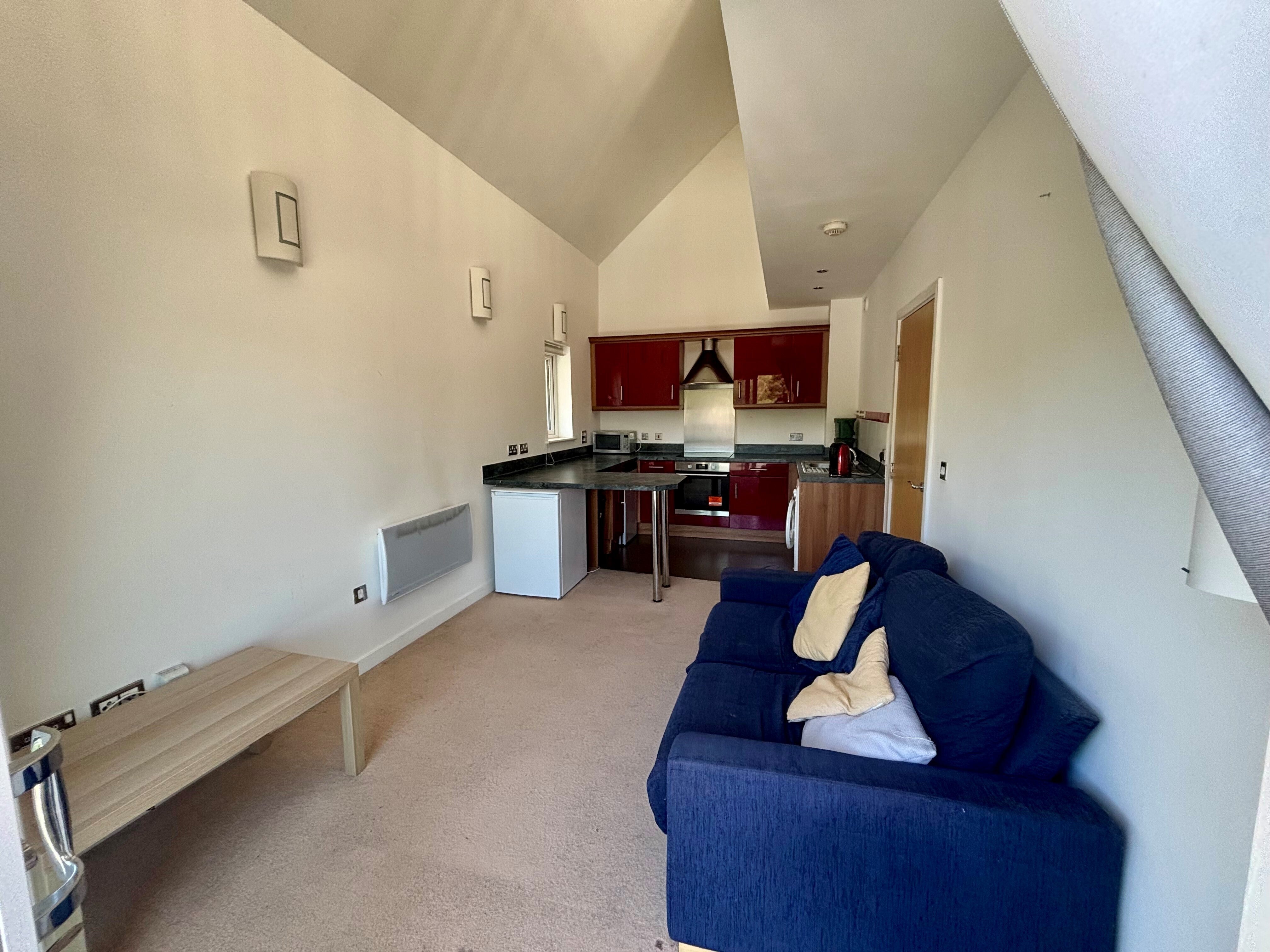 Flat Phoebe Road in Swansea