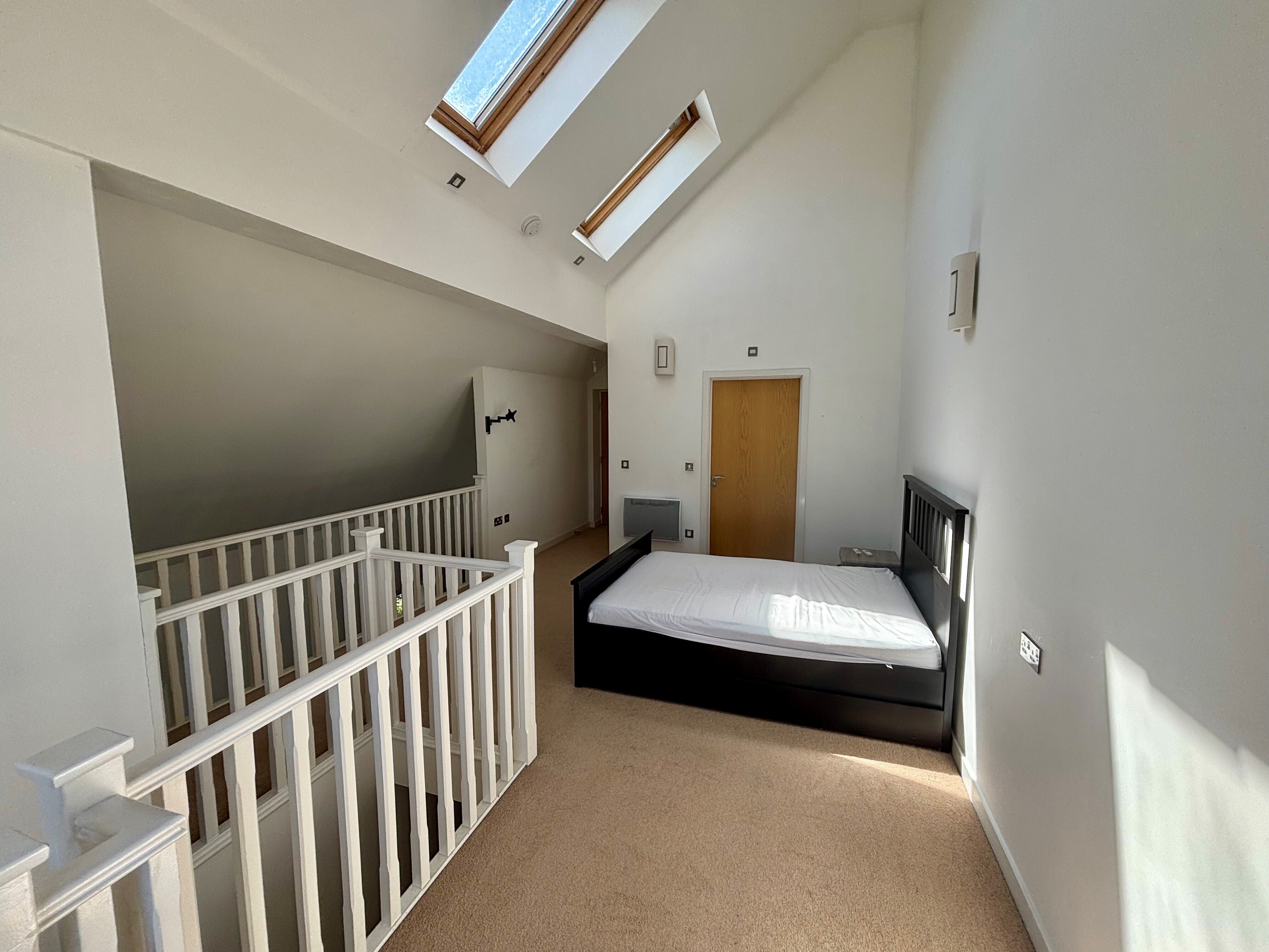 Flat Phoebe Road in Swansea