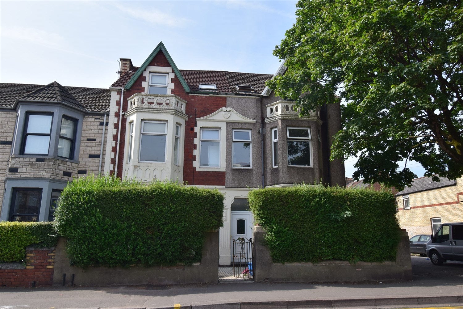 Flat Cowbridge Road East in Cardiff