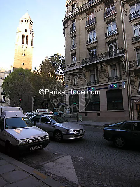 Appartement Avenue Pierre-Iᵉʳ-de-Serbie à Paris