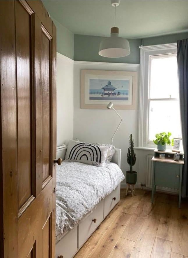 Flat Birkbeck Road in Greater London