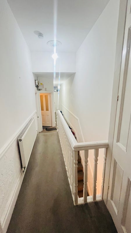 Room Kelvin Road in Cardiff
